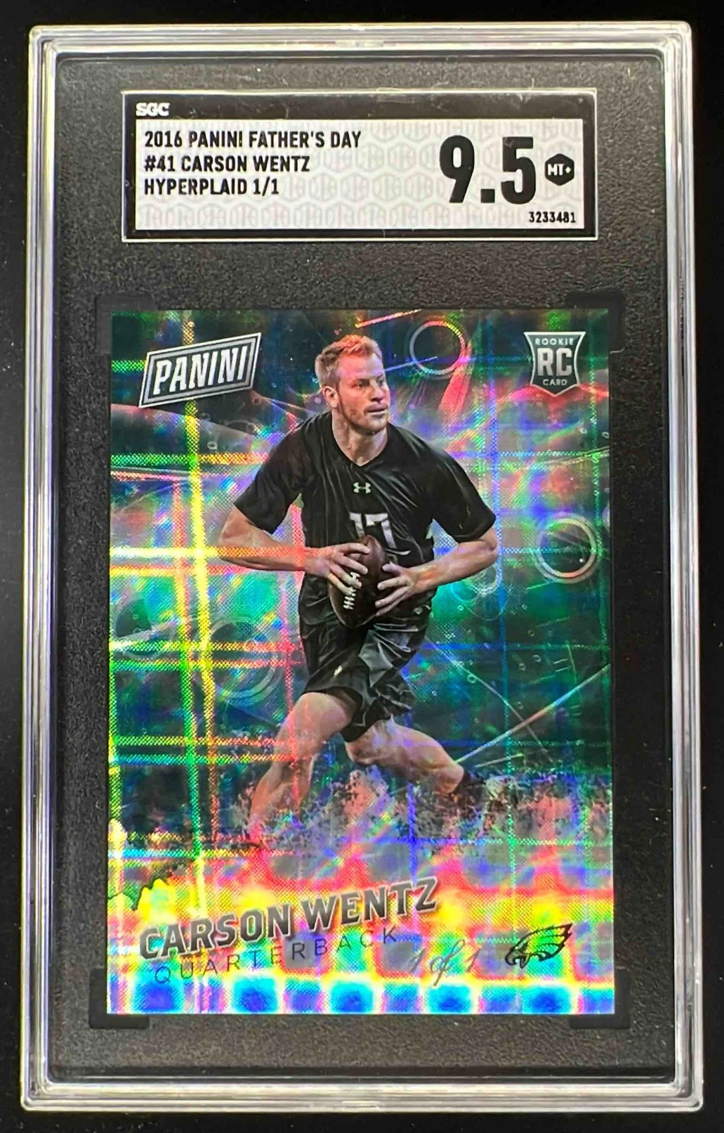 2016 Panini Father's Day Hyperplaid #41 Carson Wentz RC 1/1 SGC 9.5