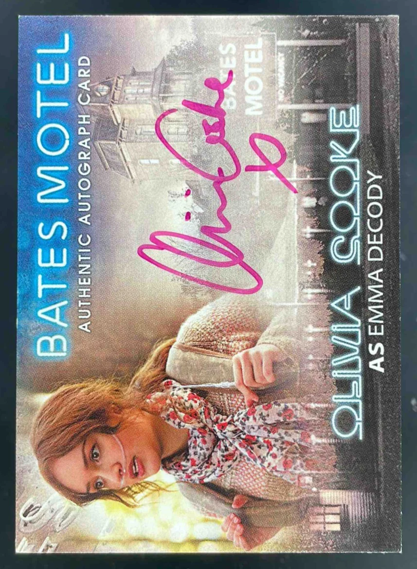 2015 Breygent Bates Motel Autograph Olivia Cooke as Emma Decody Auto