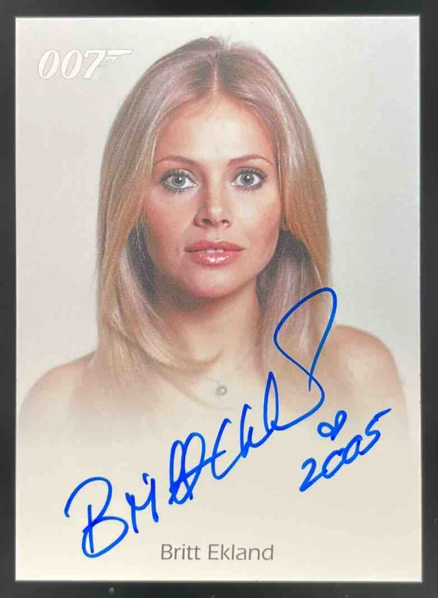 007 The Man With The Golden Gun Autograph Britt Ekland Mary Goodnight Auto