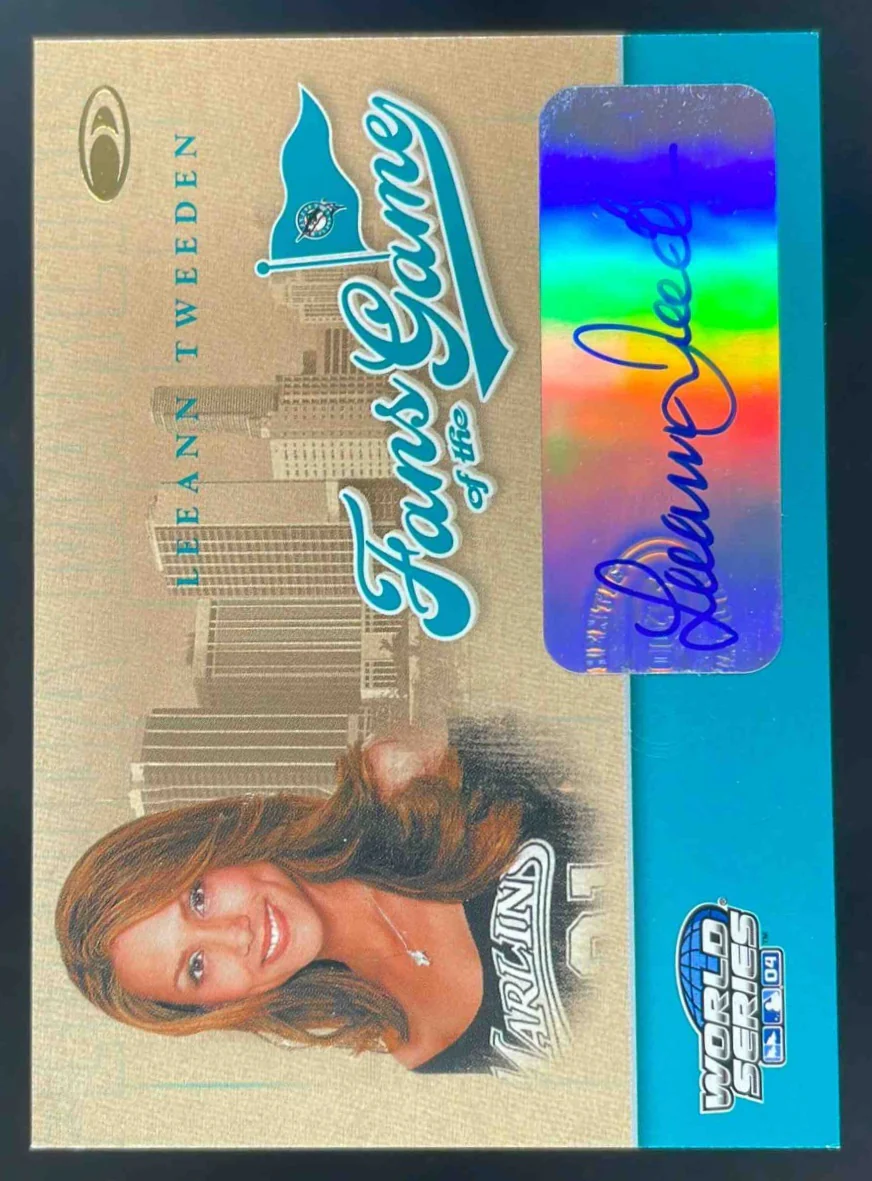 2004 Donruss World Series Fans of the Game #FG-5 Leeann Tweede Auto