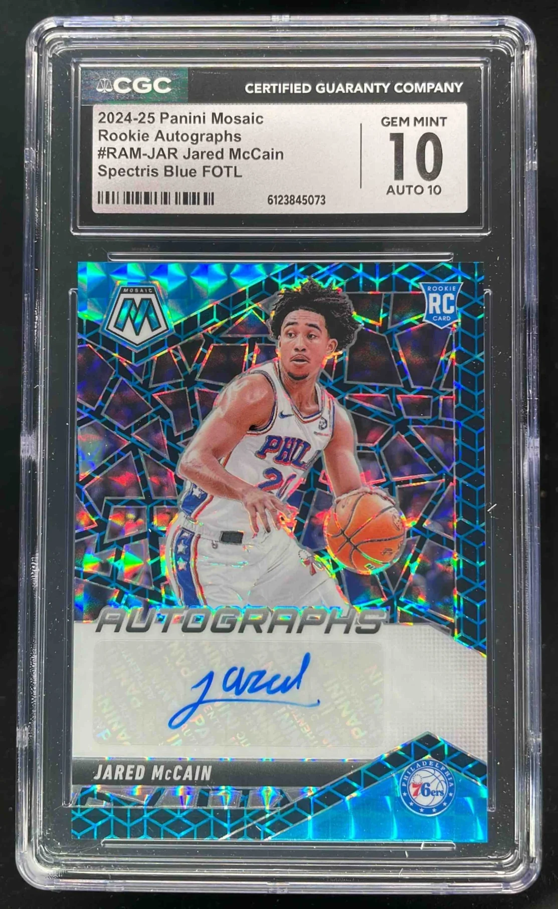 2024-25 Panini Mosaic Rookie Spectris Blue FOTL Jared McCain RC Auto /25 CGC 10
