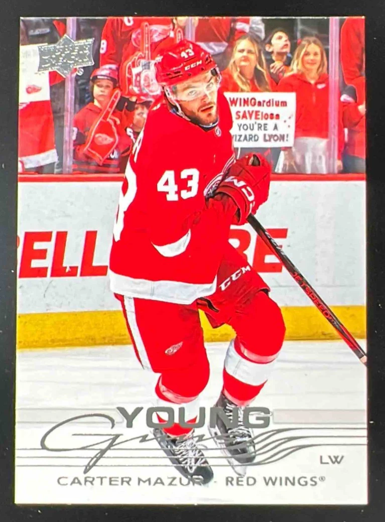 2025 Upper Deck Series 1 #204 Carter Mazur Young Guns RC